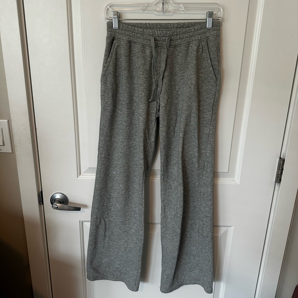 Hollister Heather Gray Straight Leg Sweatpants, Size XS
